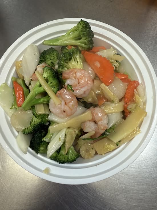 Shrimp Chow Mein 虾仁炒面